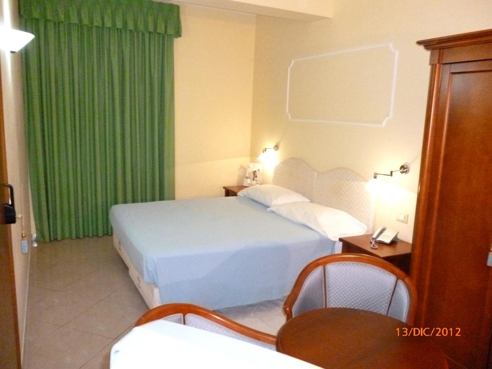 Hotel Marinella Pizzo  Extérieur photo